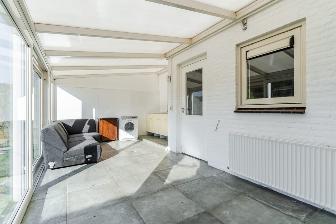 Semi-Detached Home with Garage and Renovation Potential in Zeeland — 20