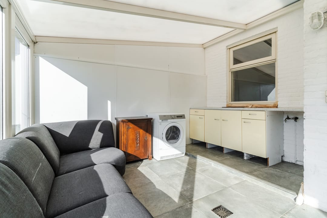 Semi-Detached Home with Garage and Renovation Potential in Zeeland — 21