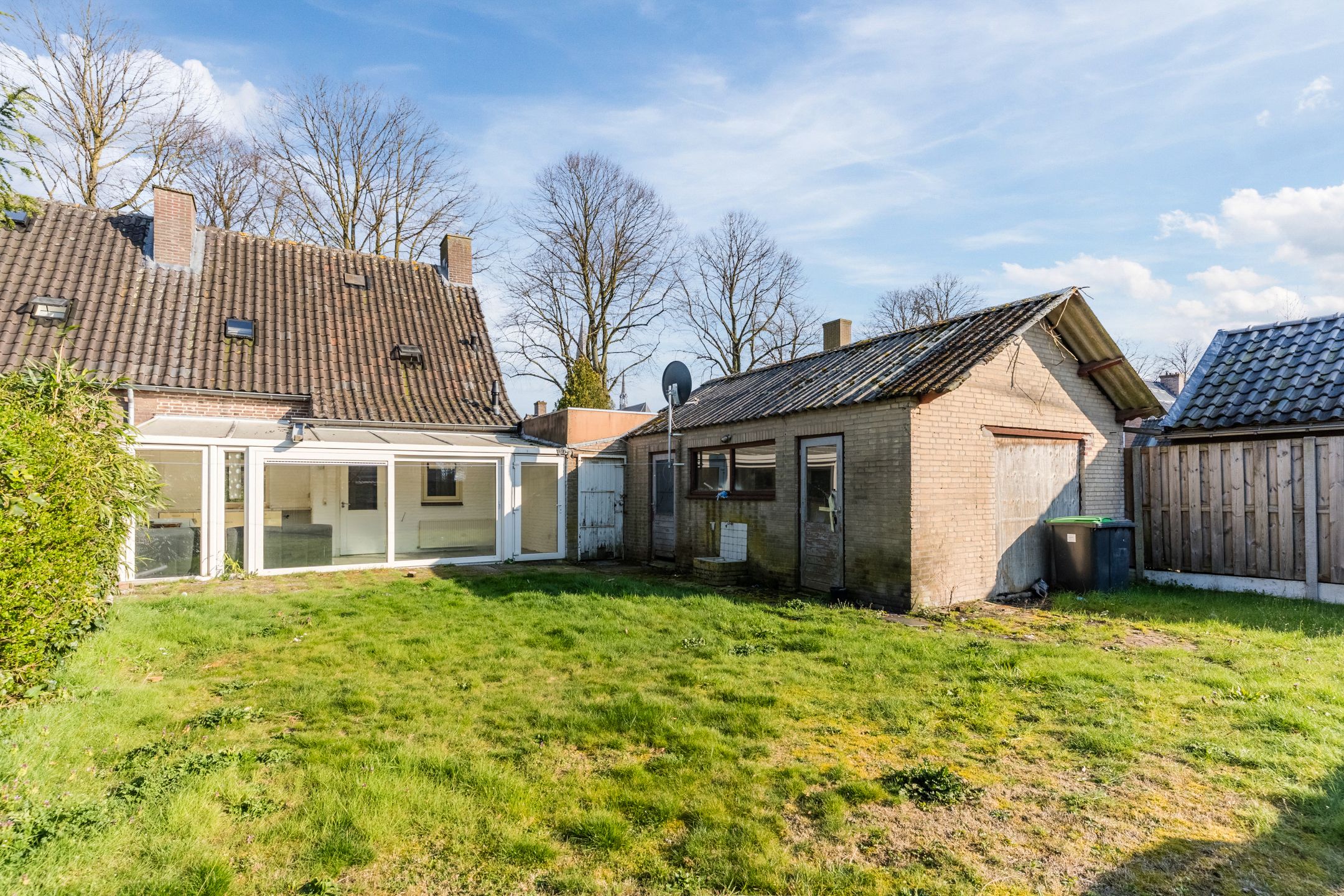 Semi-Detached Home with Garage and Renovation Potential in Zeeland — 38