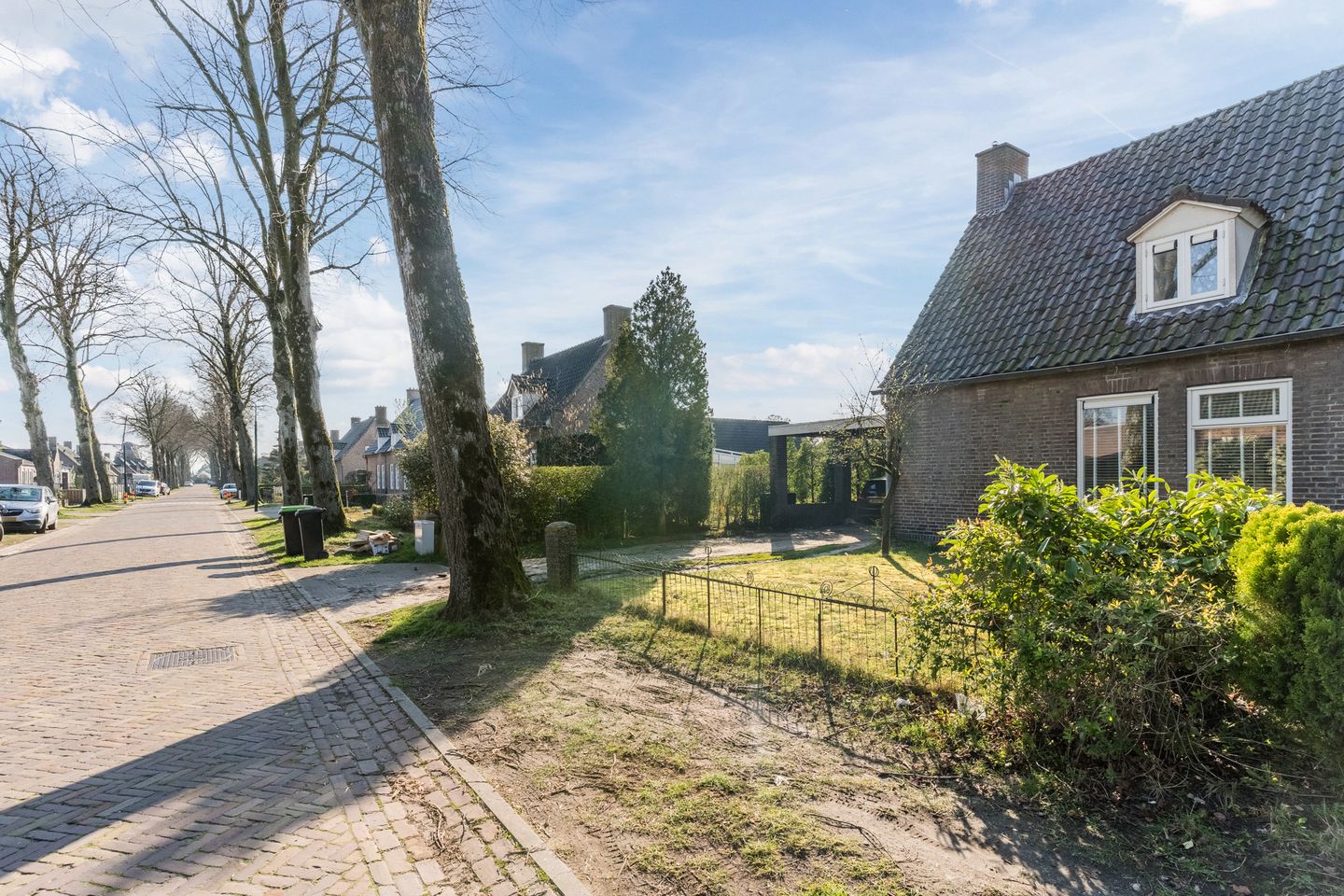 Semi-Detached Home with Garage and Renovation Potential in Zeeland — 45