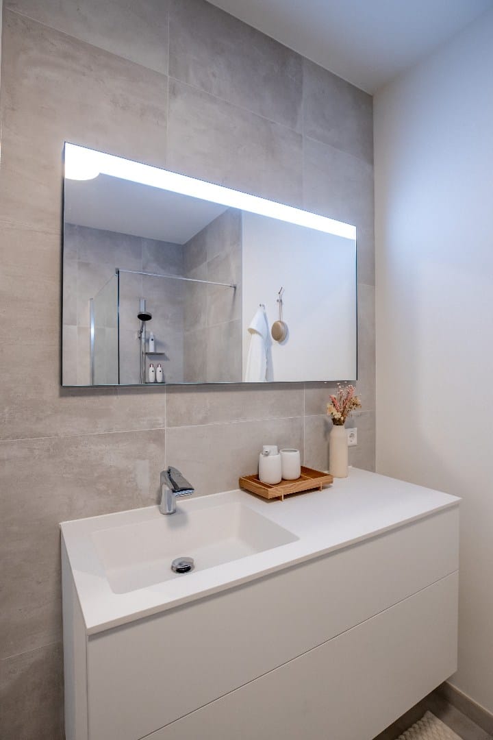 Luxury apartment with panoramic sea and marina views in Cadzand-Bad — 25