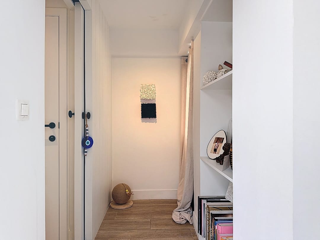 Renovated Terraced House Near the Coast with Field Views — 13