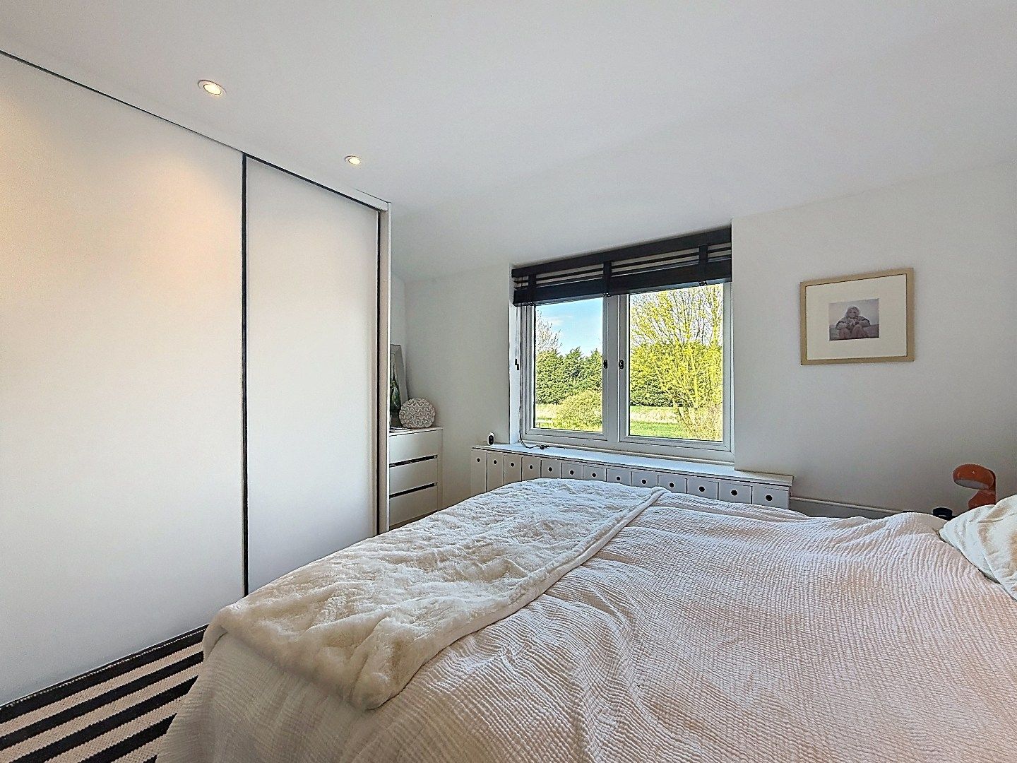Renovated Terraced House Near the Coast with Field Views — 14