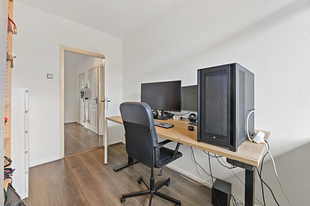 Modern Apartment with Sunny Balcony in Child-Friendly Het Lage Land — 14