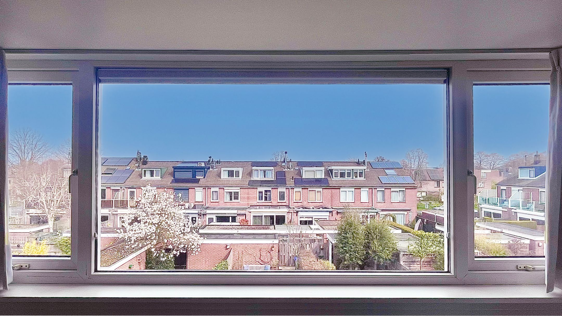 Well-maintained family home in peaceful Bijdorp with sunny garden — 48