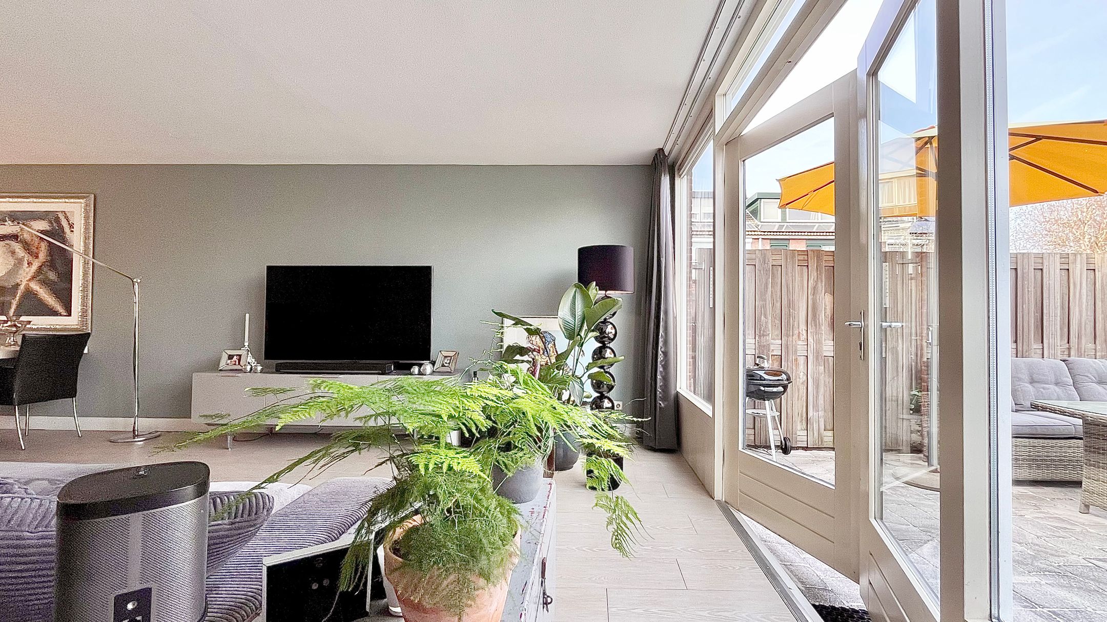 Well-maintained family home in peaceful Bijdorp with sunny garden — 21