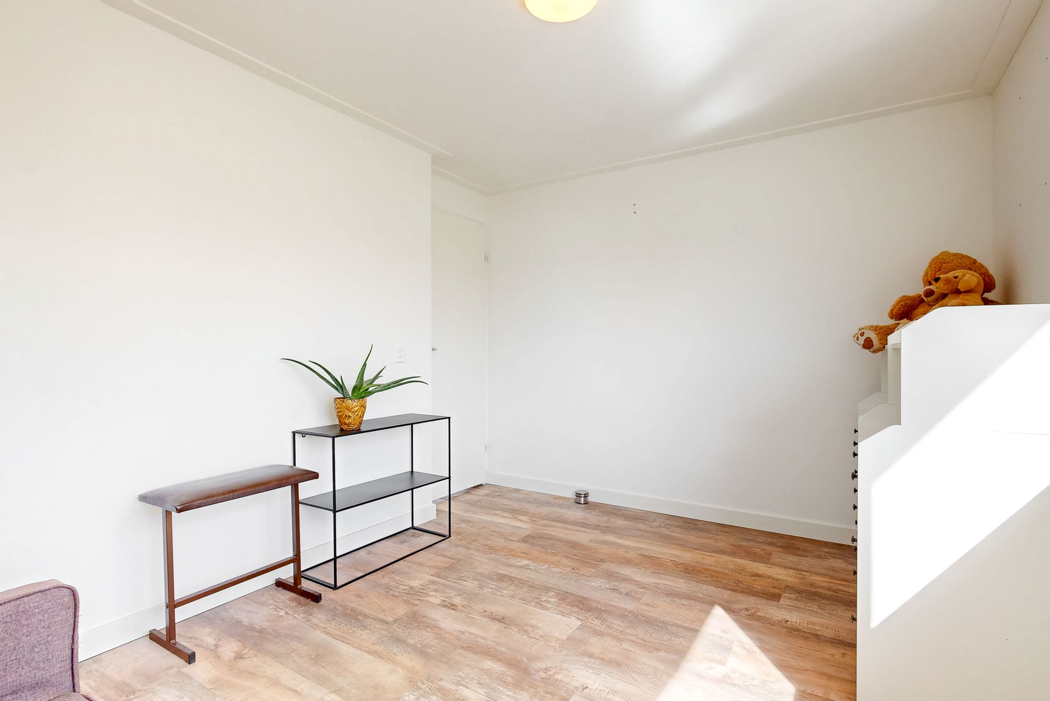 Modernized Semi-Detached Home with Veranda, Carport and Private Driveway in Quiet Location — 17