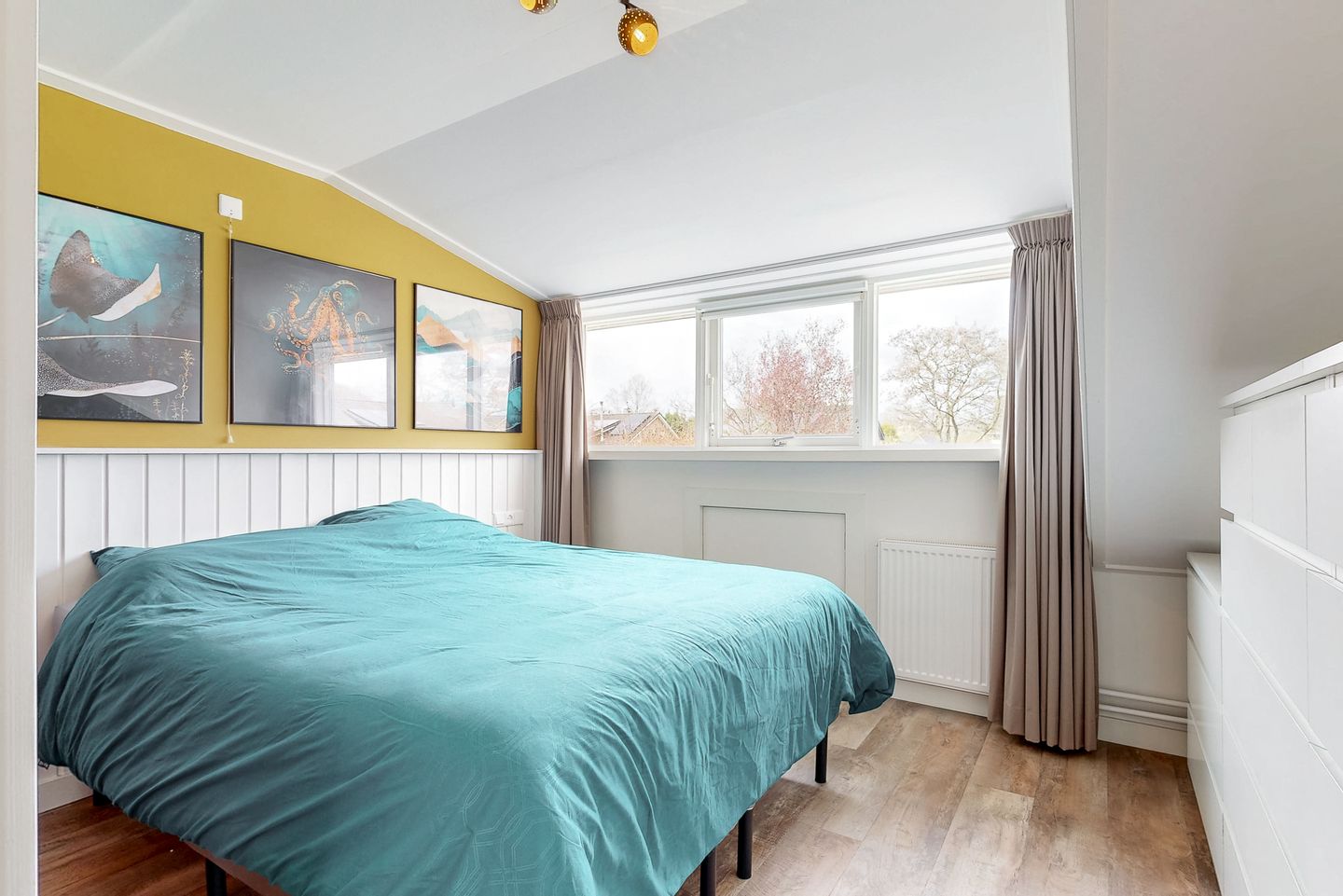 Modernized Semi-Detached Home with Veranda, Carport and Private Driveway in Quiet Location — 18