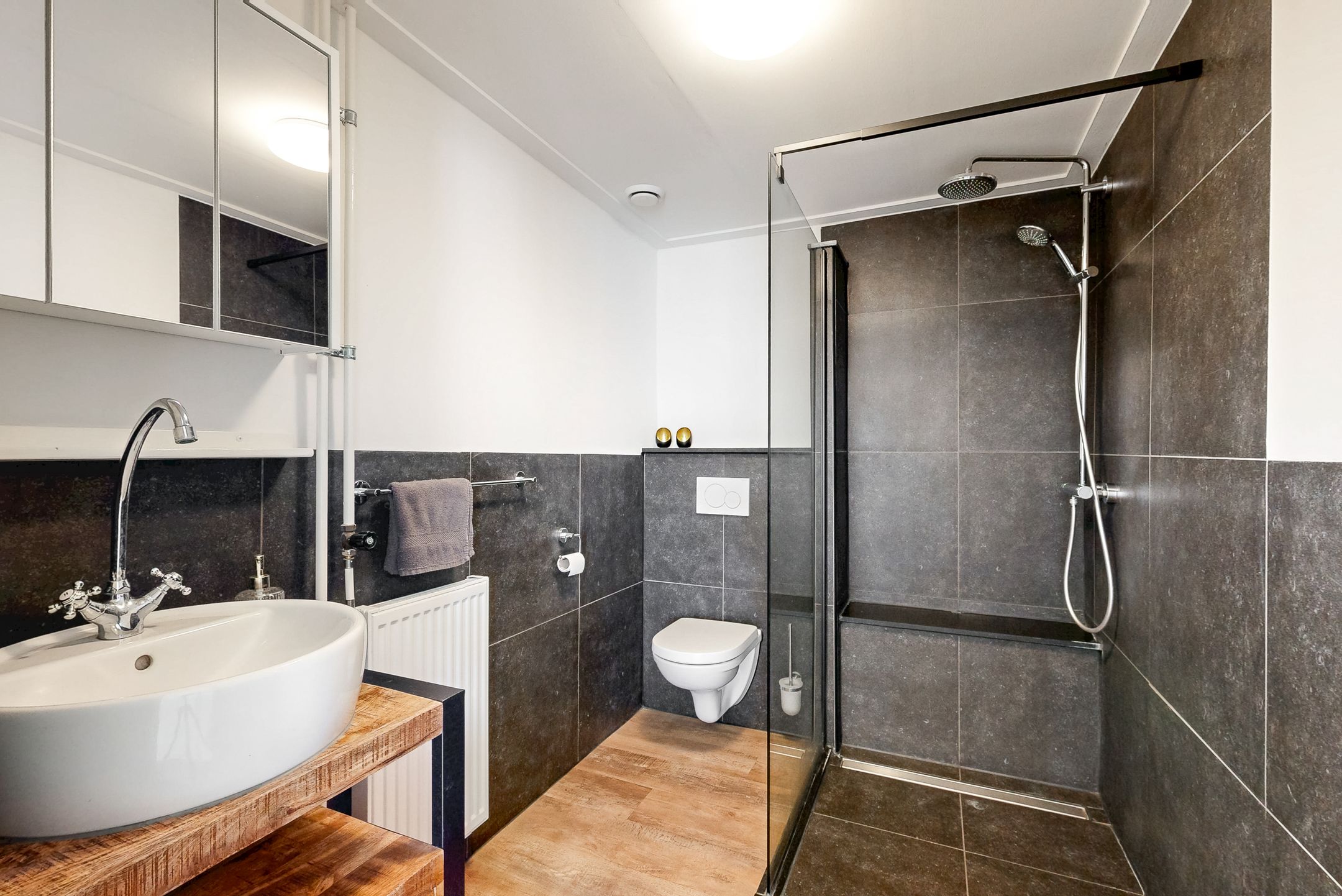 Modernized Semi-Detached Home with Veranda, Carport and Private Driveway in Quiet Location — 20