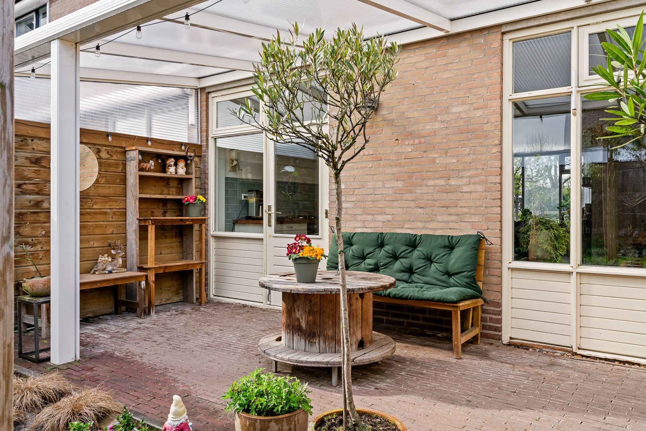 Modernized Semi-Detached Home with Veranda, Carport and Private Driveway in Quiet Location — 23