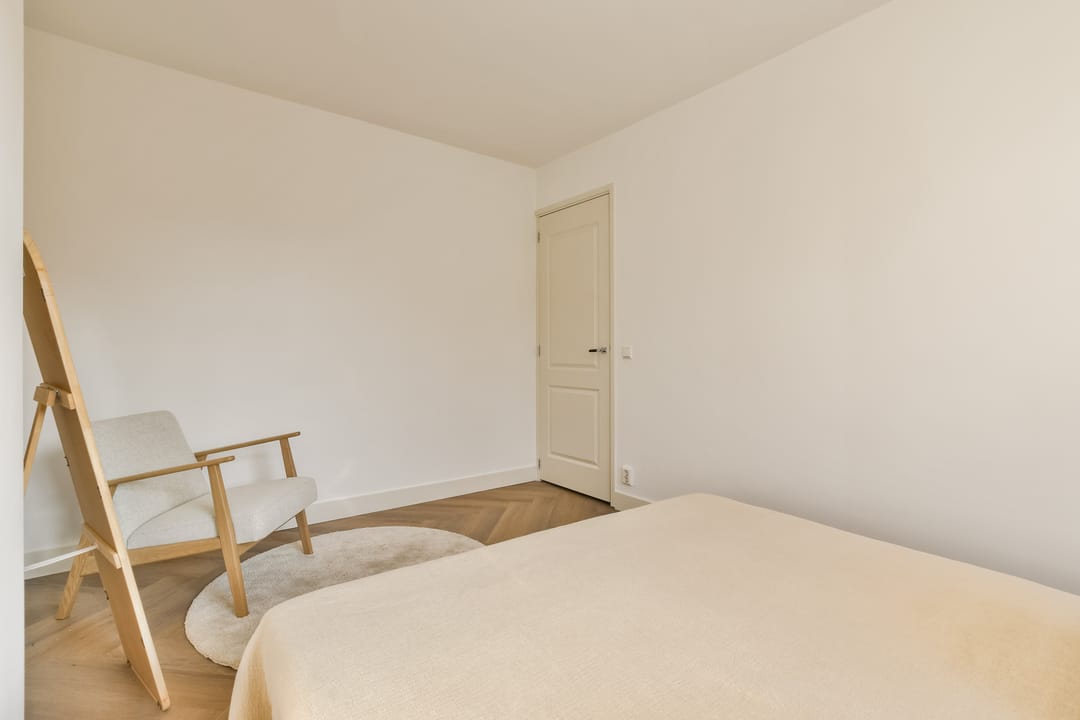 Bright Corner Apartment with Sarphatipark Views in De Pijp — 22
