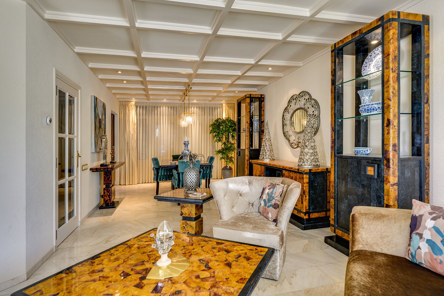 Characterful 1930s Semi-Detached Home with Versatile Annex Building Near the Harbor — 23