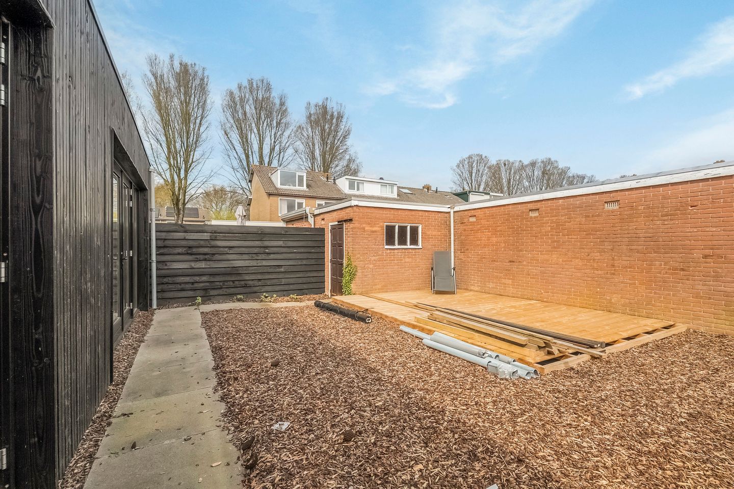 Spacious Renovated Corner House with Extensions in Nieuw-Beijerland — 28