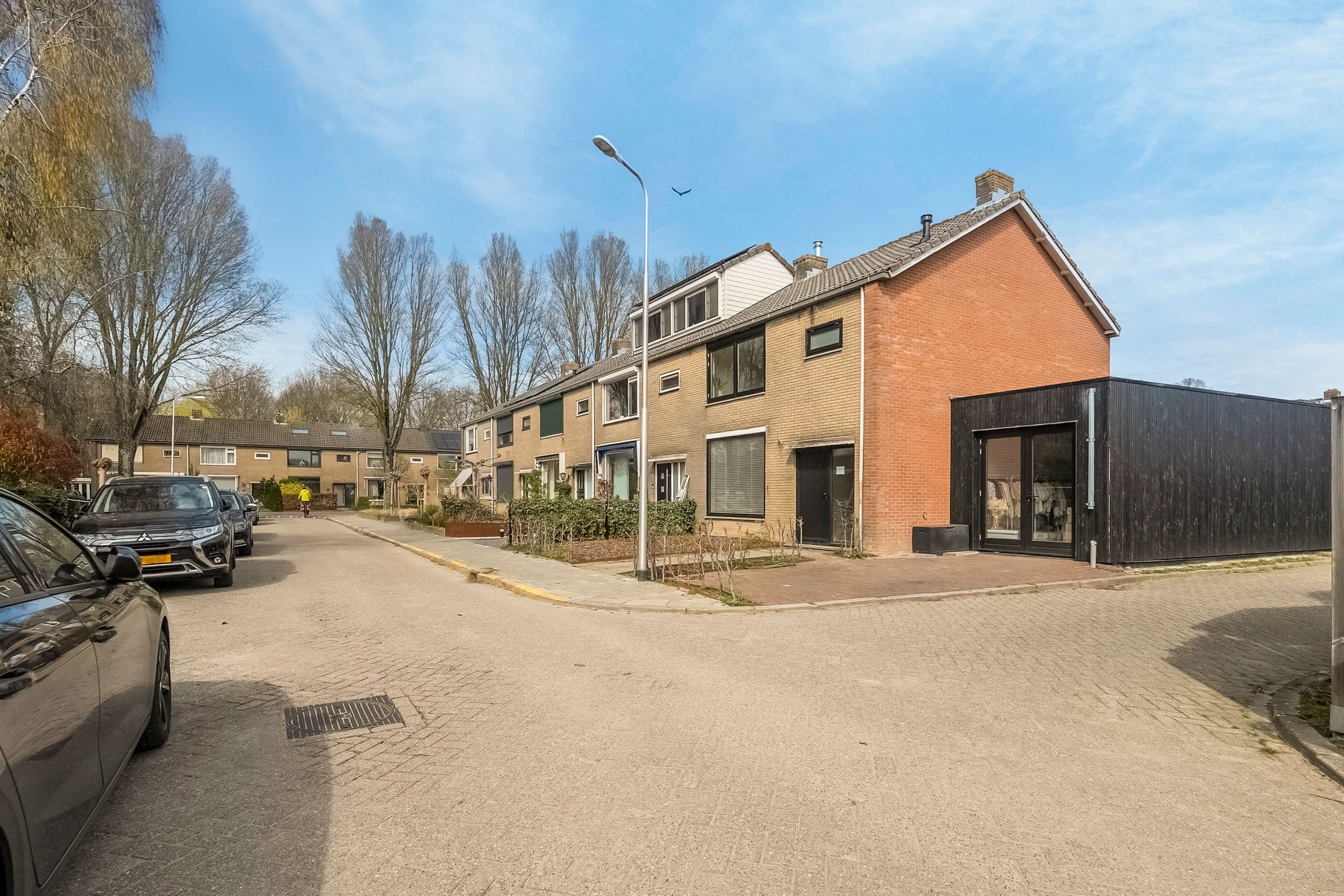 Spacious Renovated Corner House with Extensions in Nieuw-Beijerland — 29