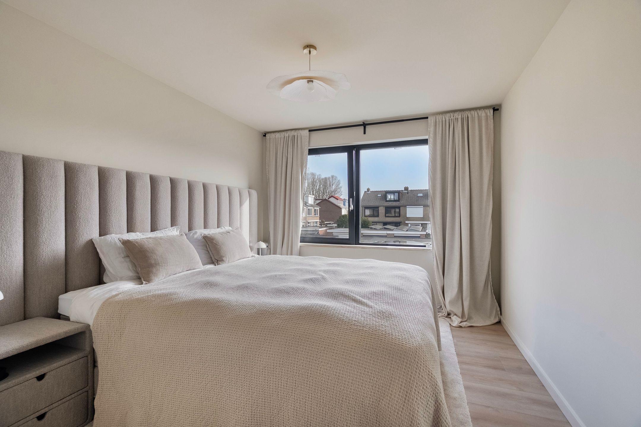 Spacious Renovated Corner House with Extensions in Nieuw-Beijerland — 14