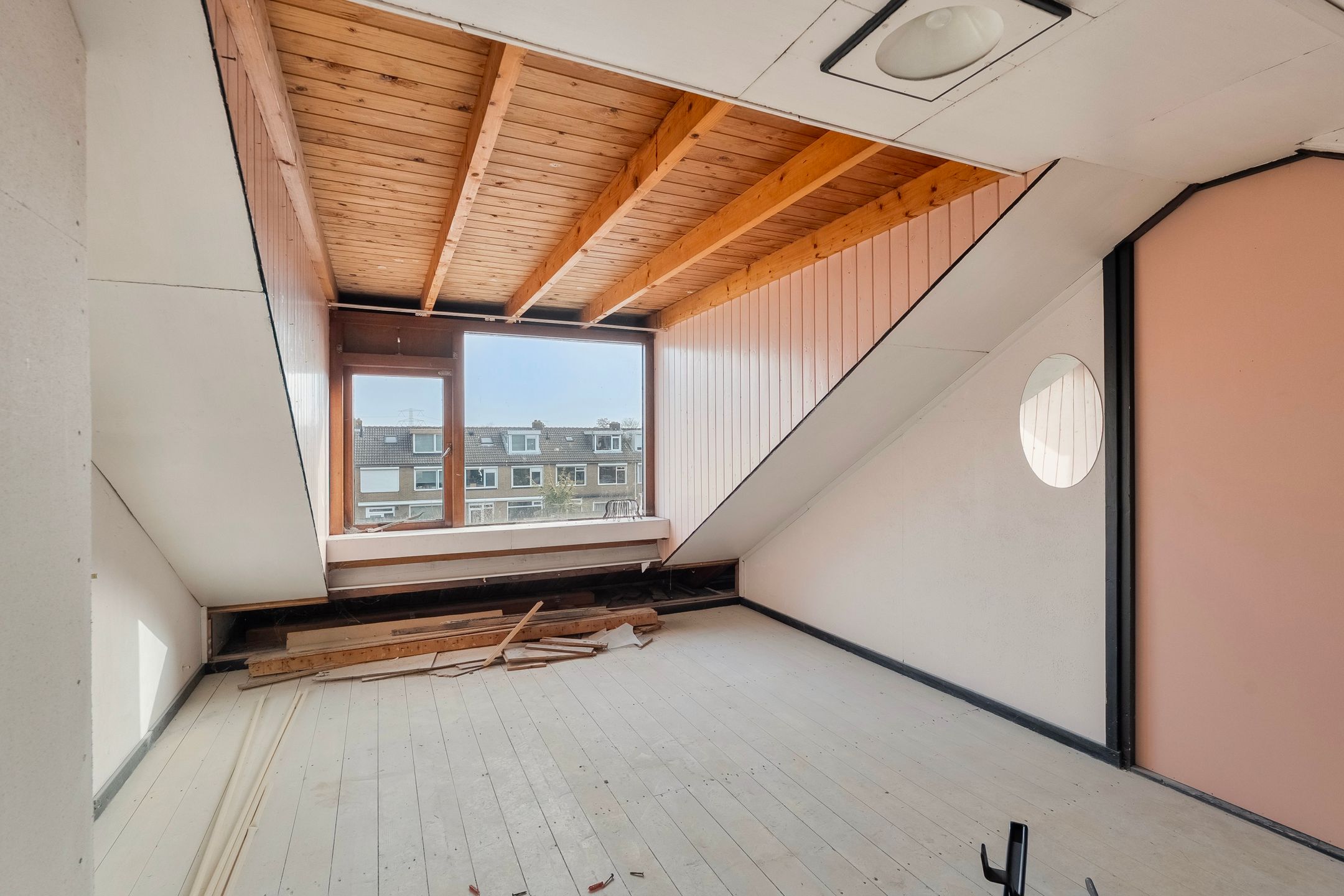 Spacious Renovated Corner House with Extensions in Nieuw-Beijerland — 23