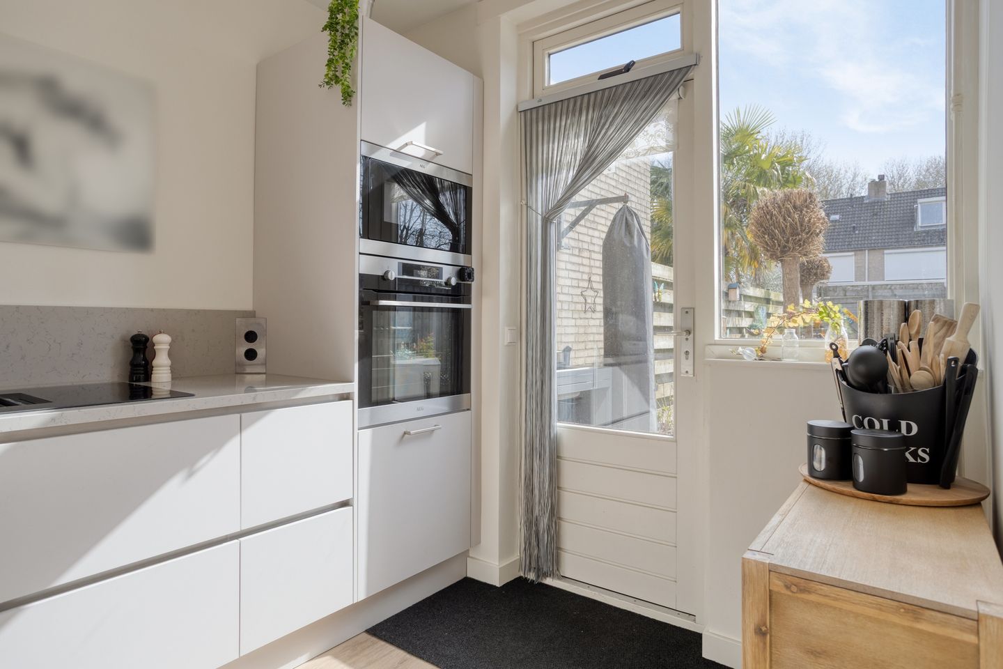 Foto 10 van van Nesstraat 4