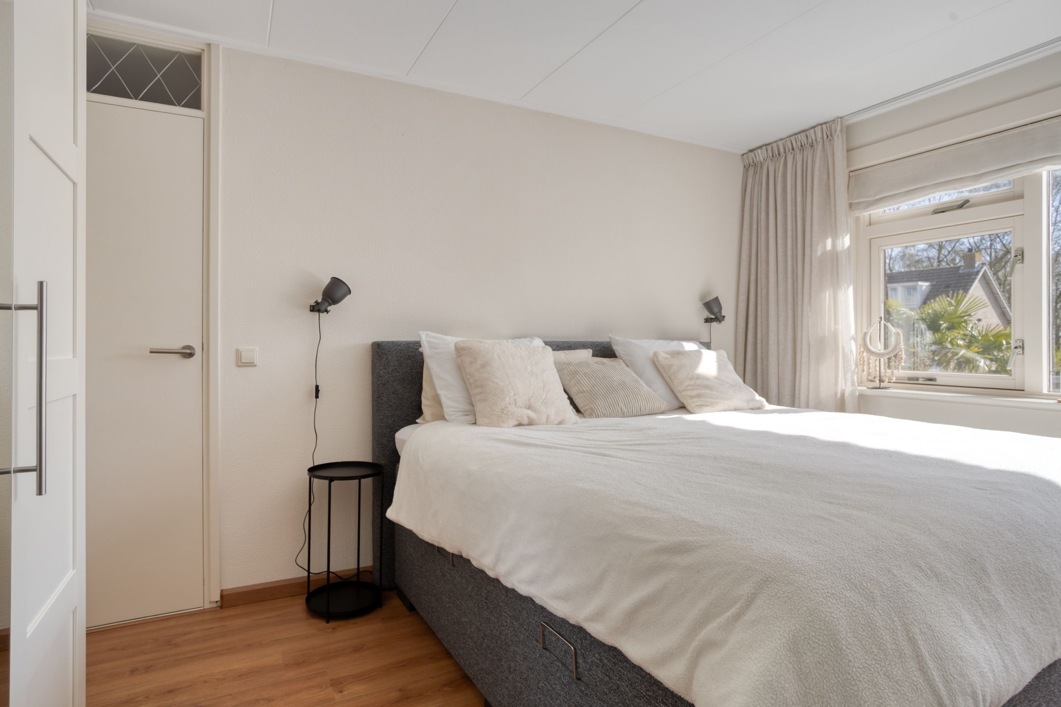 Foto 18 van van Nesstraat 4