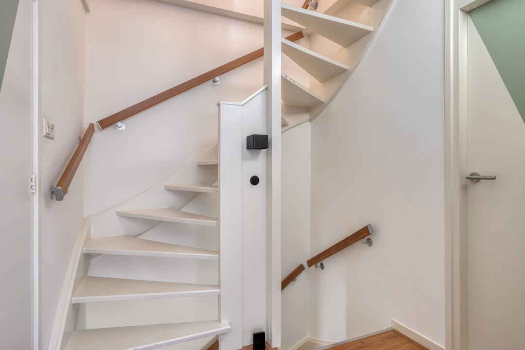 Foto 16 van van Nesstraat 4