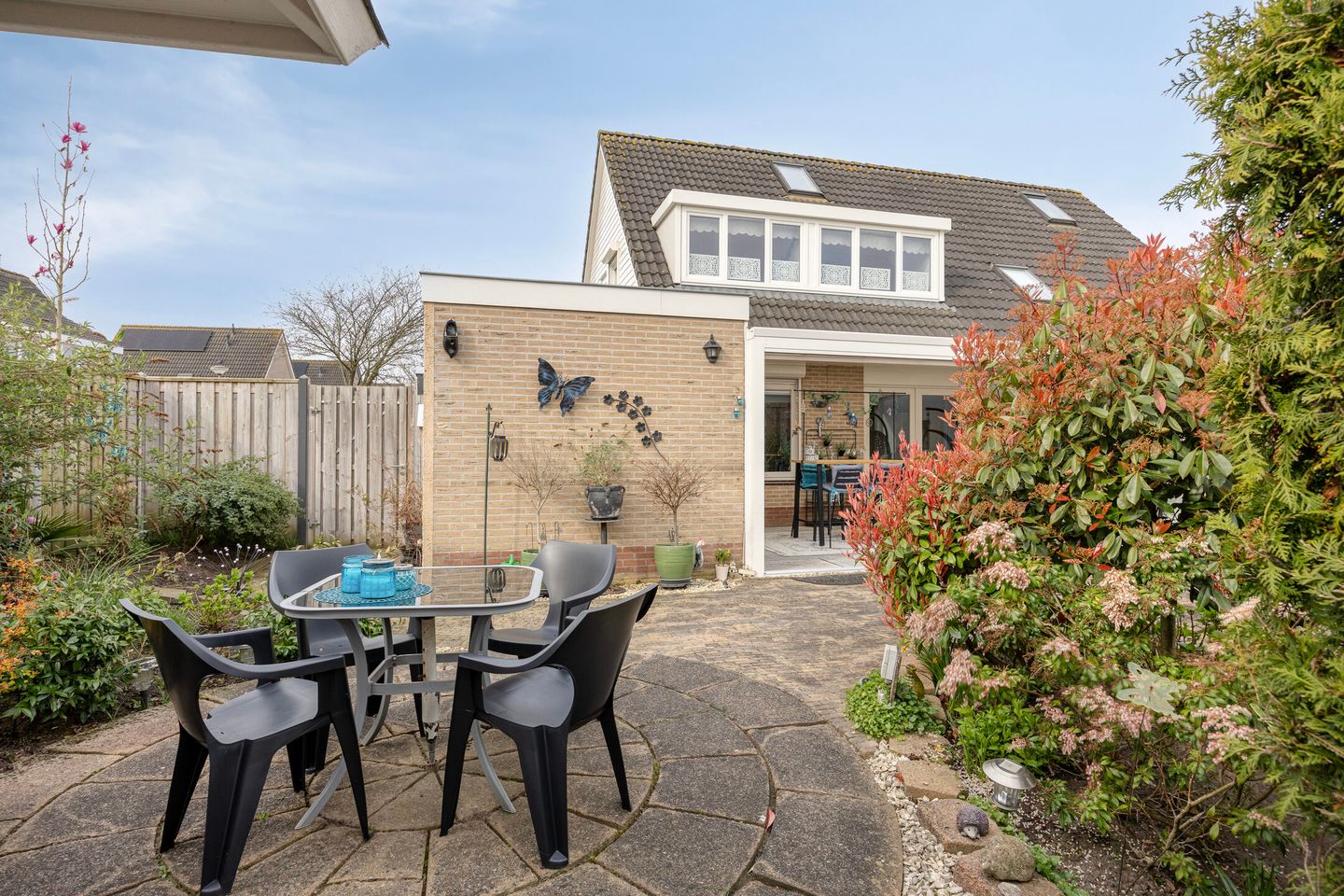 Well-maintained semi-detached home with garage near Lingemeer — 33