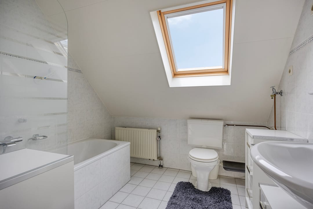 Well-maintained semi-detached home with garage near Lingemeer — 22