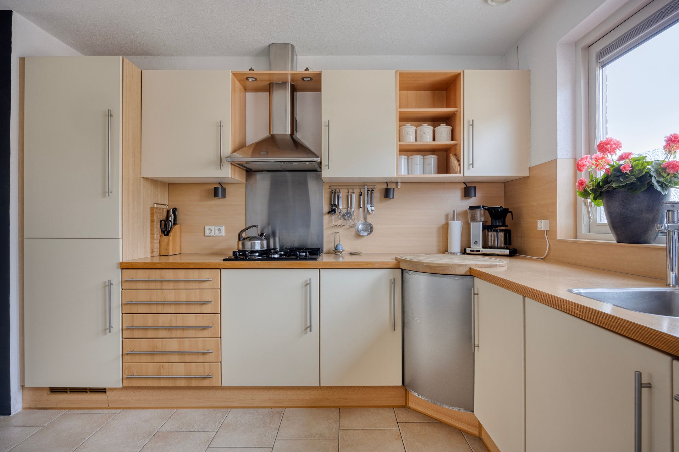 Well-maintained semi-detached home with garage near Lingemeer — 12
