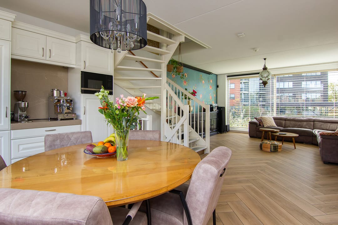 Modern family home with park views and private parking in IJmuiden — 19