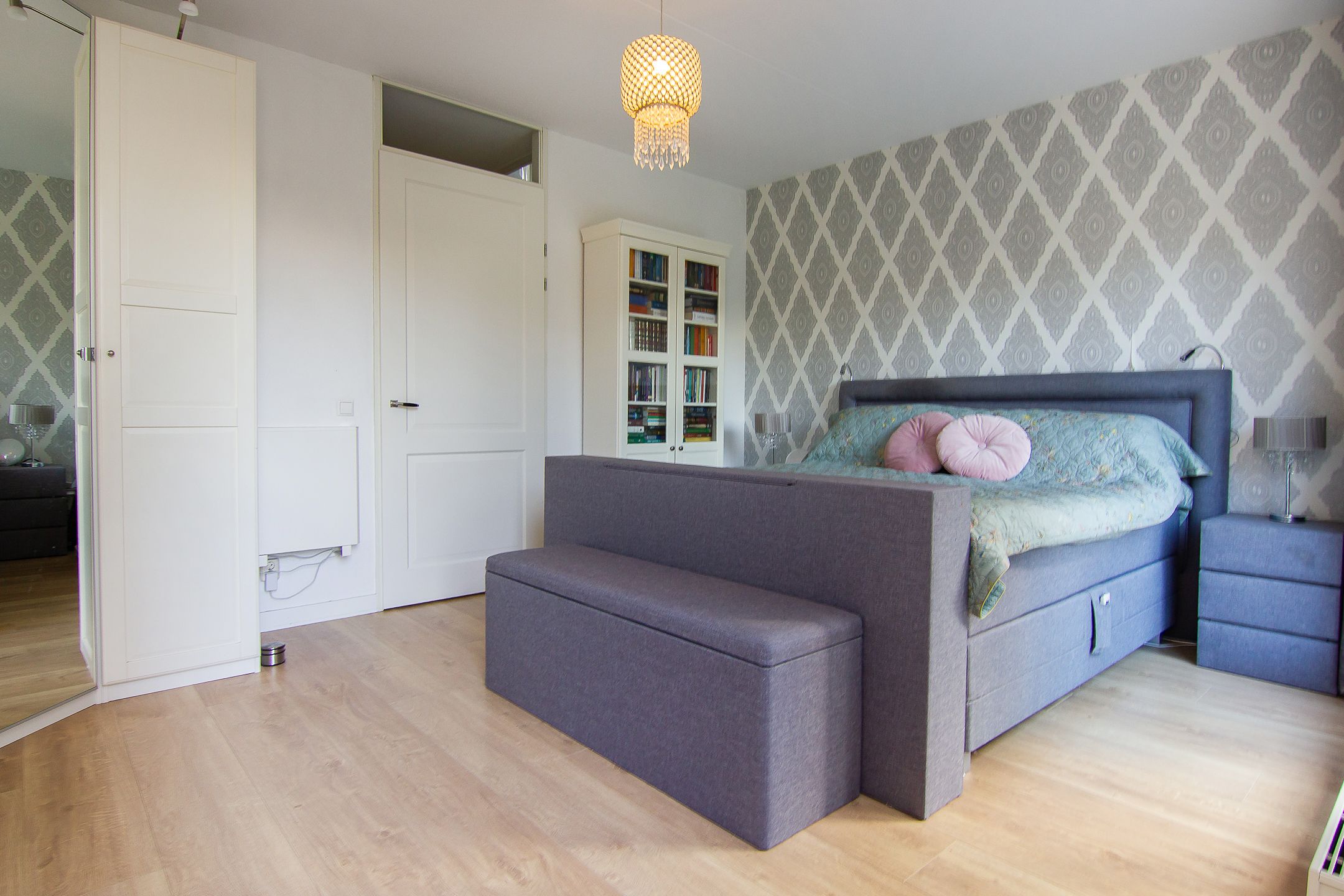 Modern family home with park views and private parking in IJmuiden — 36