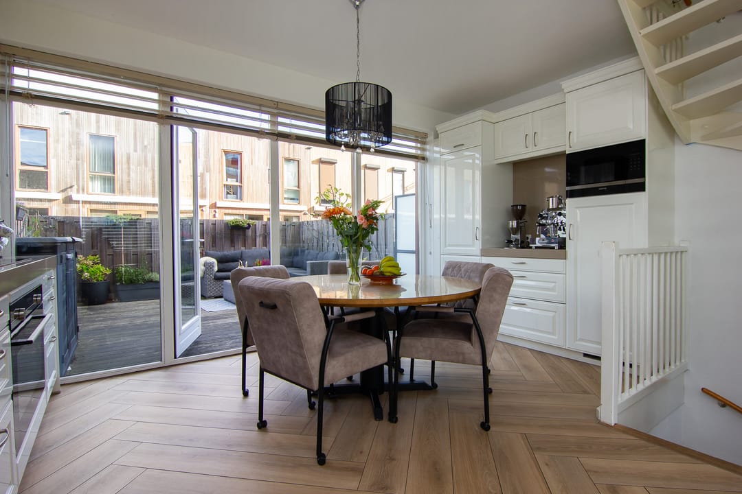 Modern family home with park views and private parking in IJmuiden — 14