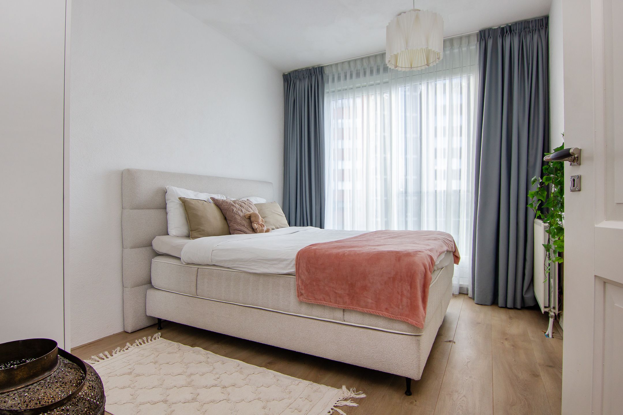 Modern family home with park views and private parking in IJmuiden — 25