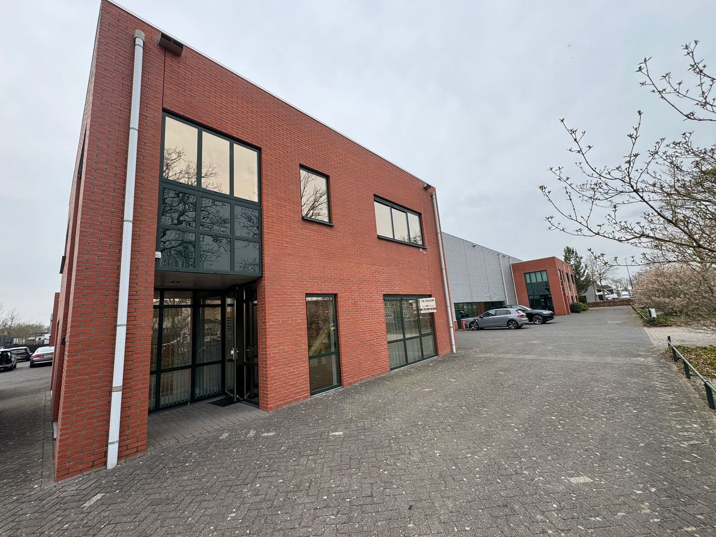 View photo 2 of Voltaweg 17