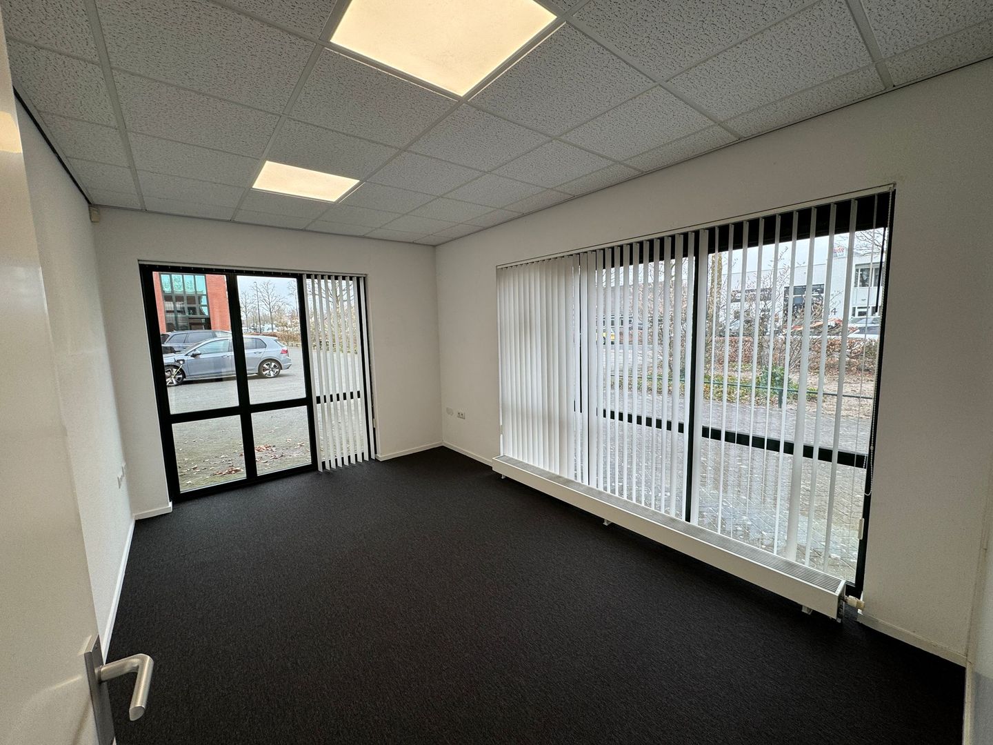 View photo 3 of Voltaweg 17