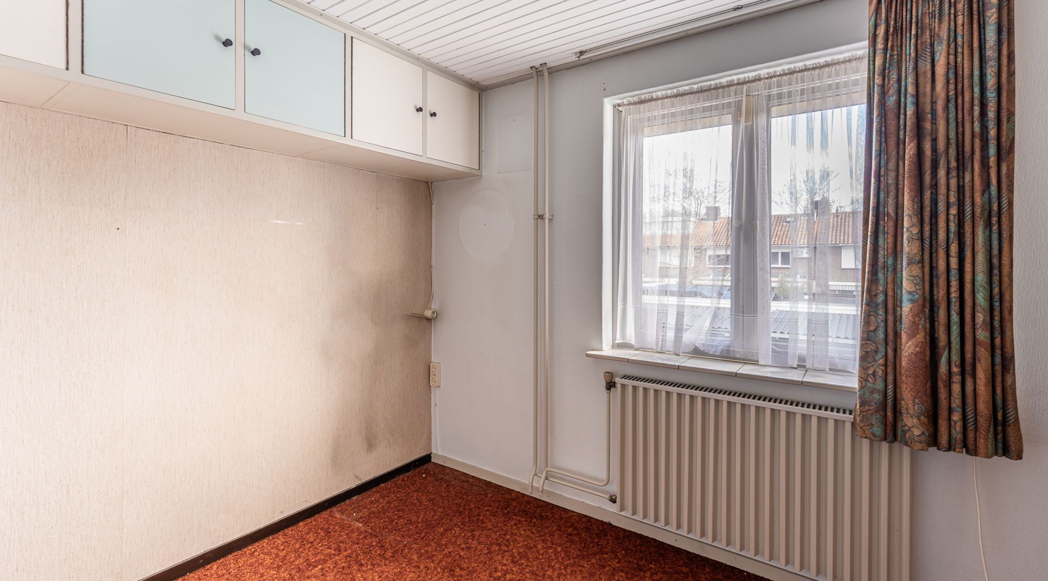 Terraced home with renovation potential in child-friendly Valkenswaard neighbourhood — 14