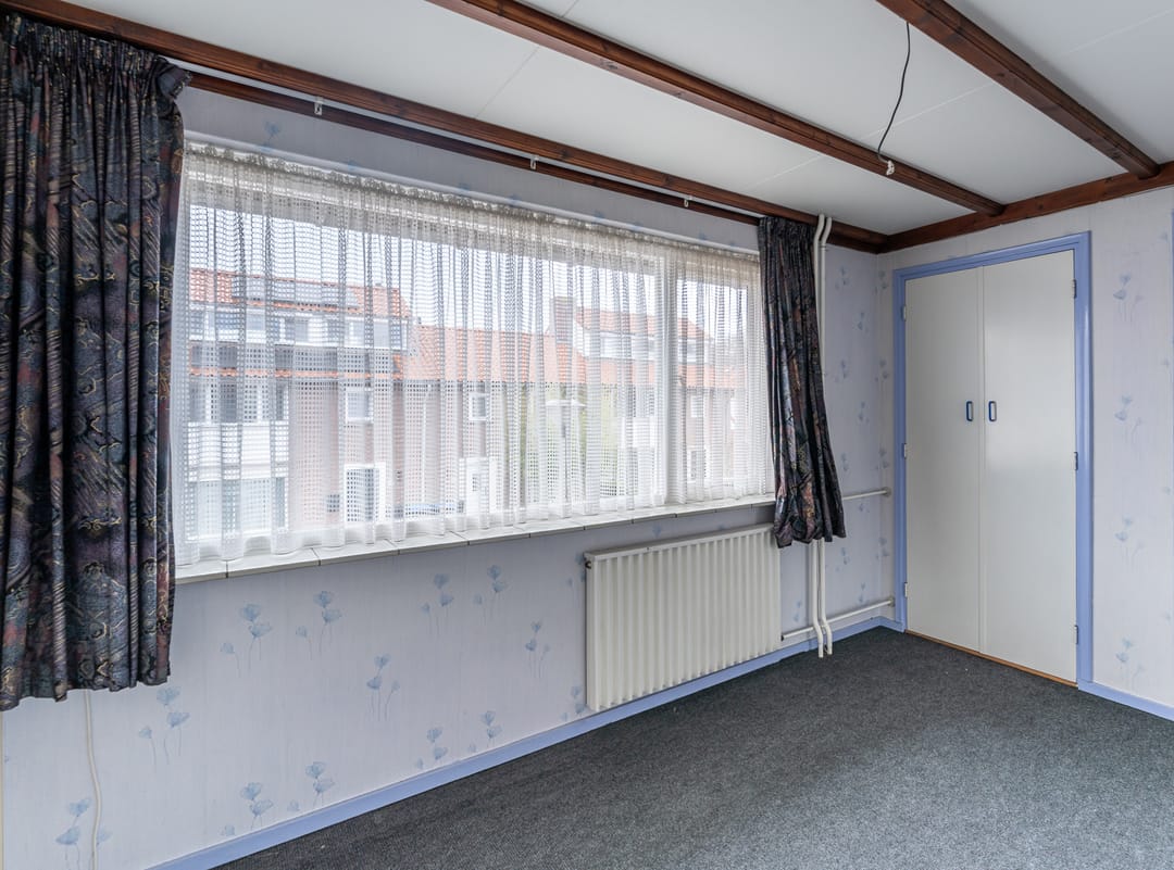 Terraced home with renovation potential in child-friendly Valkenswaard neighbourhood — 12