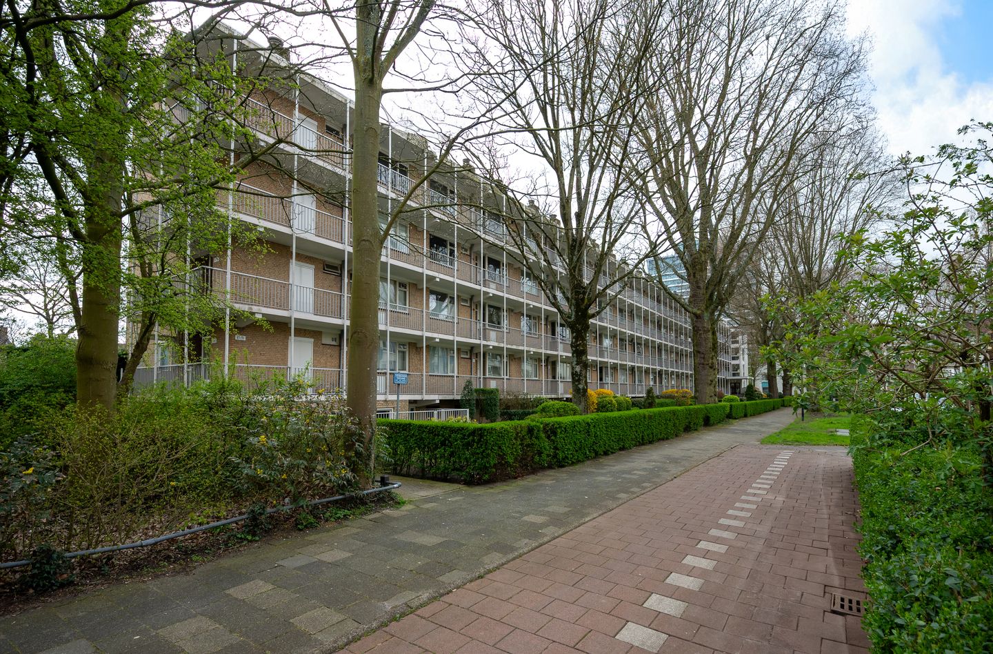Move-in Ready Apartment in Rijswijk's Artiestenbuurt — 34