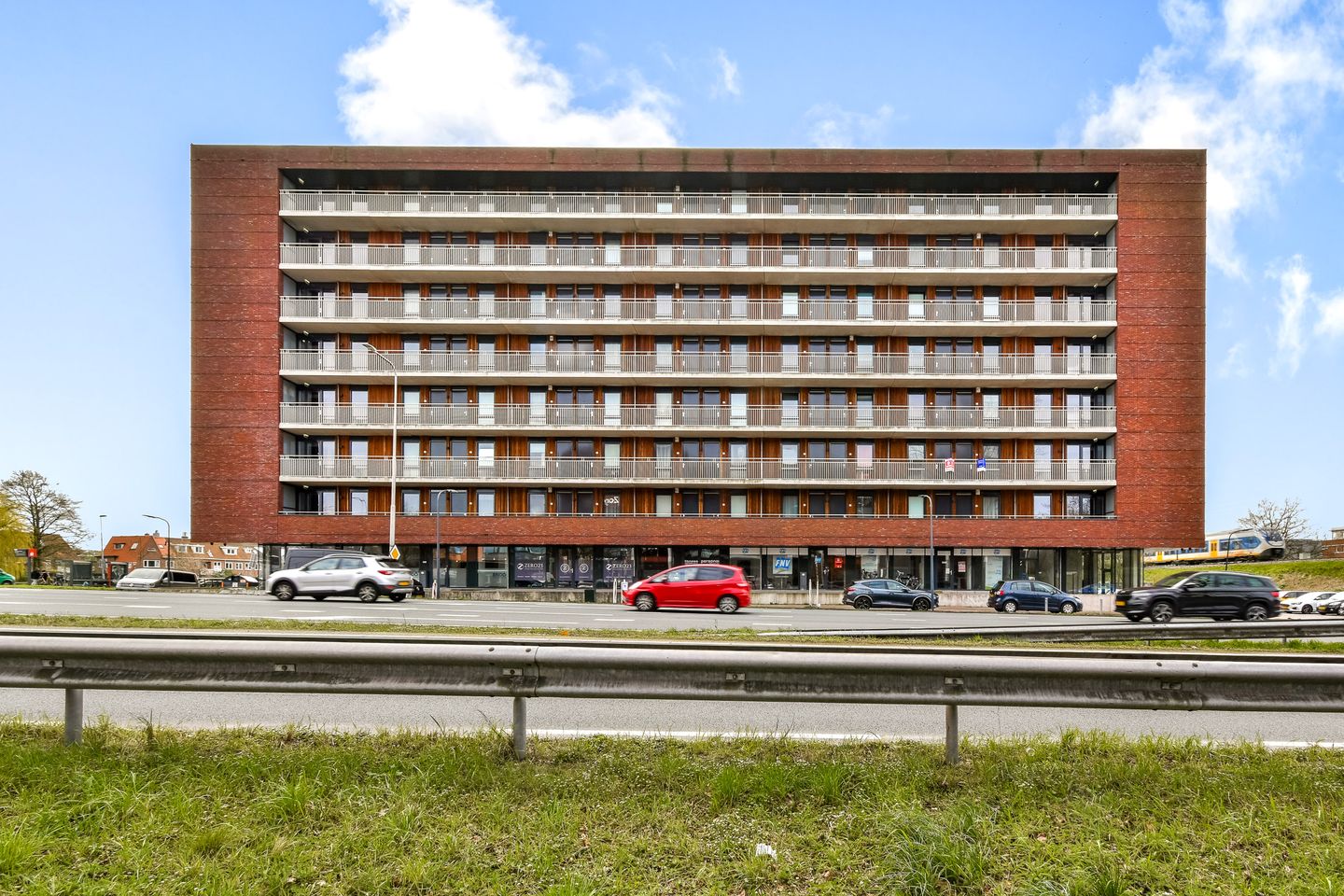 Modern 45m² Apartment with South-Facing Balcony and Unobstructed Views — 19