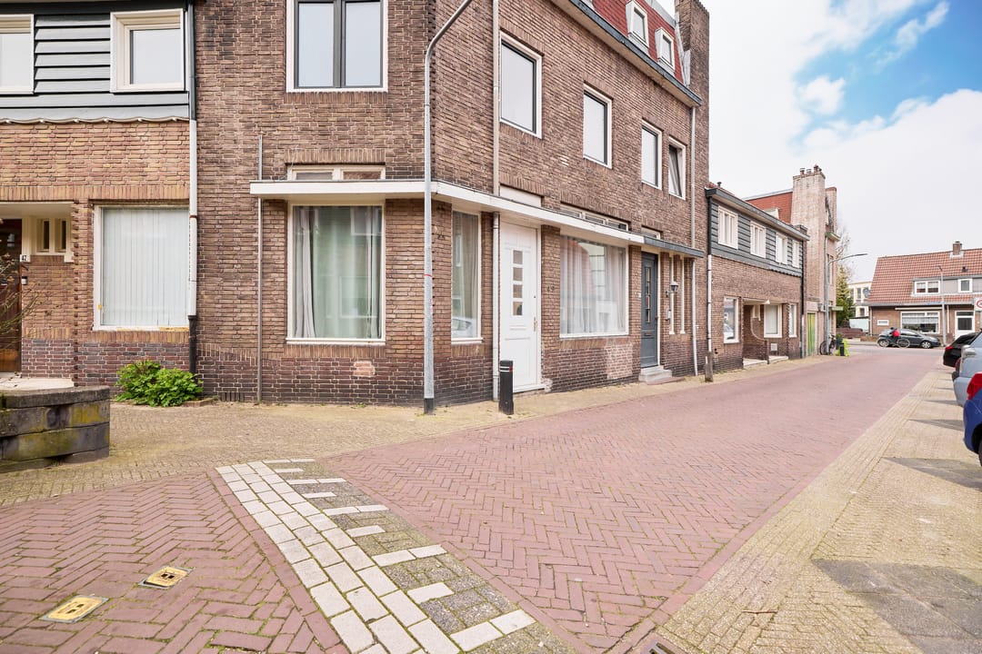 Compact Studio Apartment in Central Hilversum — 24