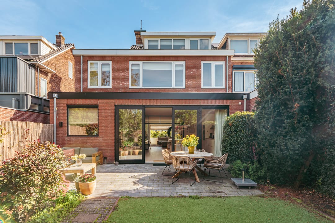 Fully Renovated Corner House with A+++ Energy Label in Elsrijk — 16