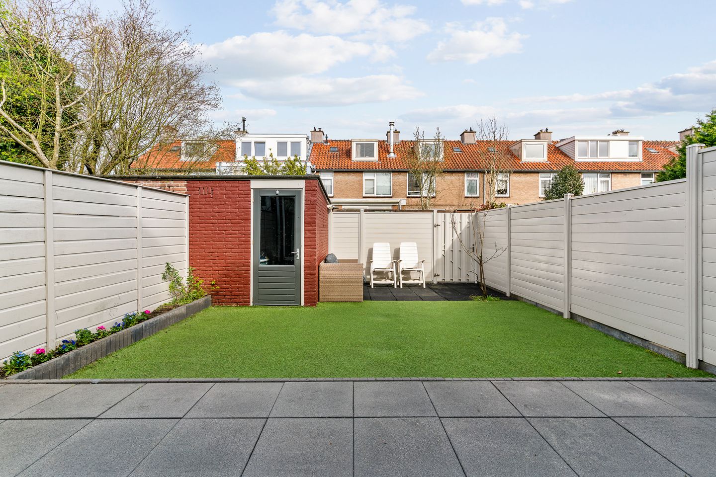 Spacious and Modernized Family Home in Elsrijk Oost — 34
