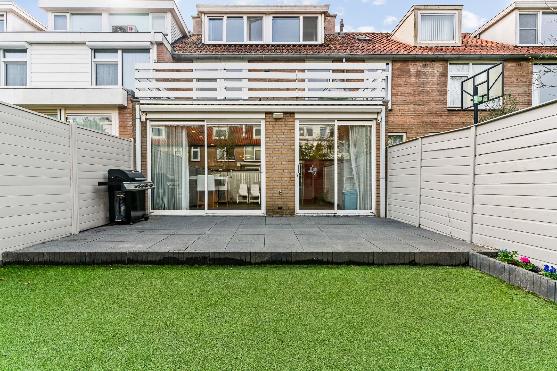 Spacious and Modernized Family Home in Elsrijk Oost — 30