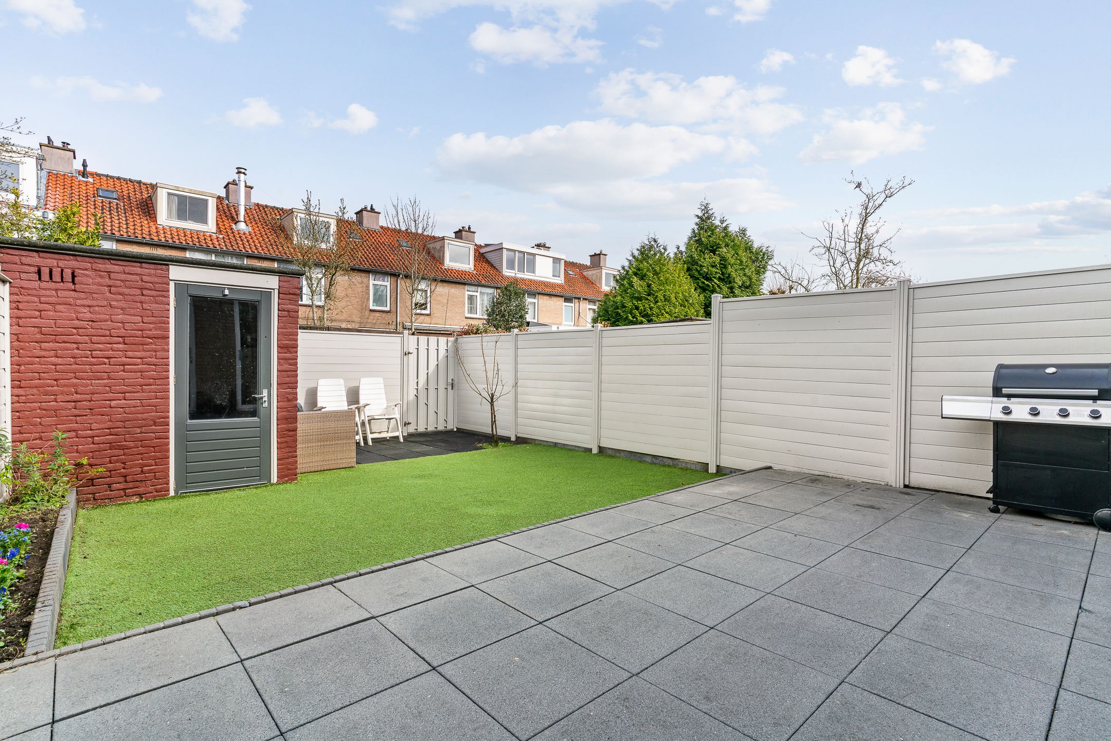 Spacious and Modernized Family Home in Elsrijk Oost — 36