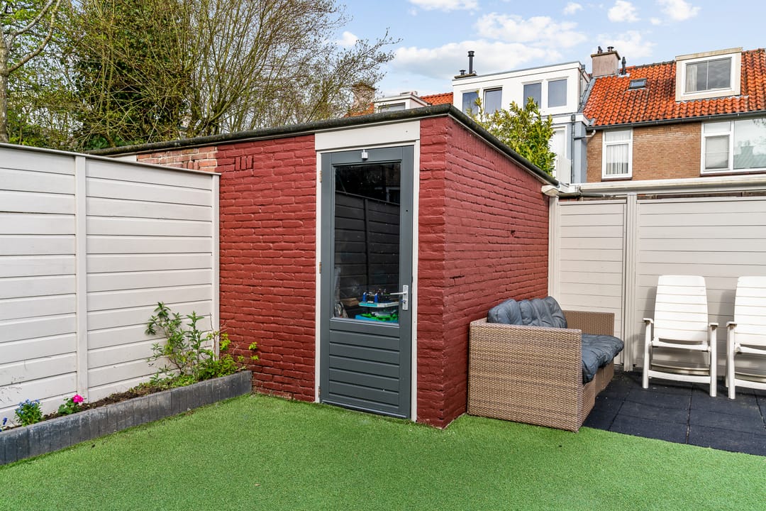 Spacious and Modernized Family Home in Elsrijk Oost — 38