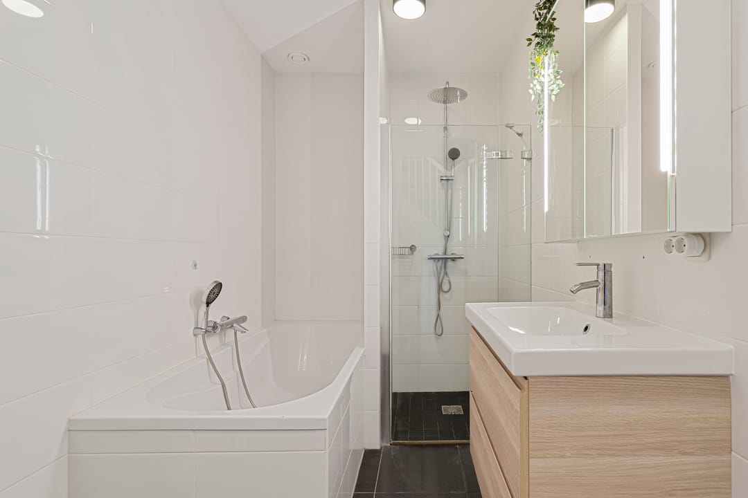 Modern Energy-Efficient Terraced Home with Private Parking in Breda Heuvel — 23