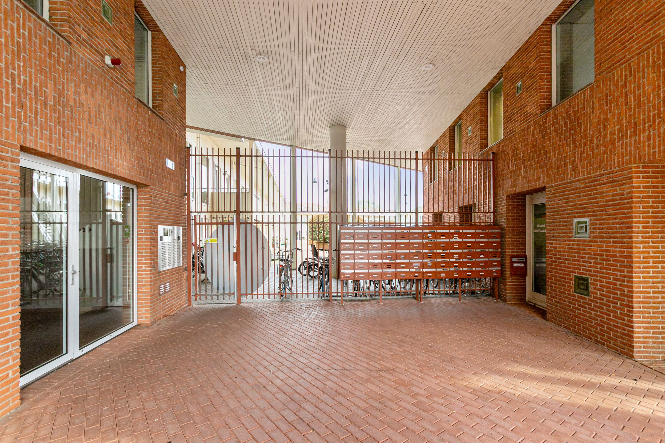 Modern Energy-Efficient Terraced Home with Private Parking in Breda Heuvel — 39