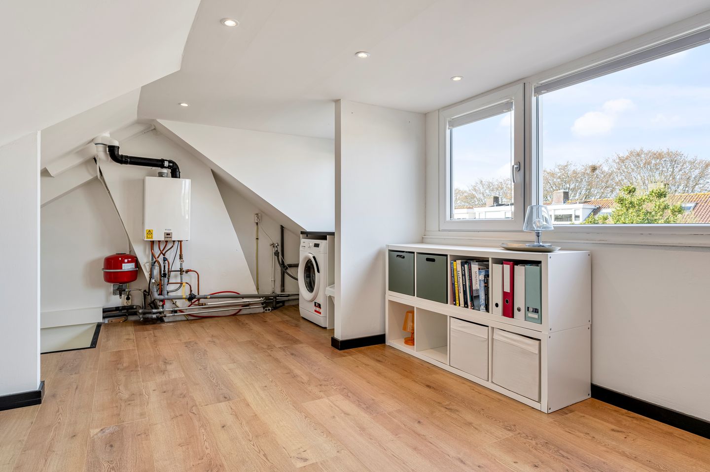 Characterful 1950s Terraced Home with Modern Extensions in Tilburg — 29