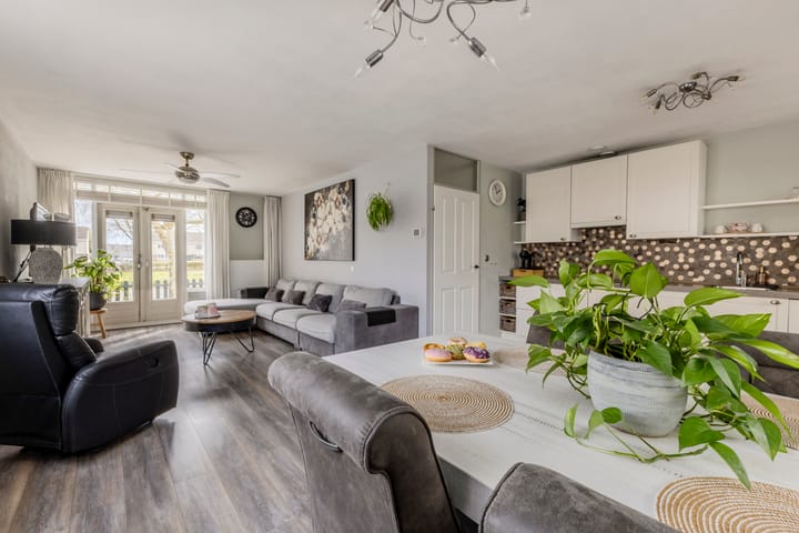 Photo 2 of J.B. Bakemaweg 20