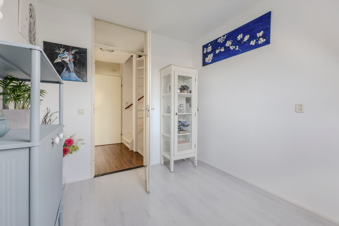 Corner house with sunny garden and unobstructed view in Almere — 22