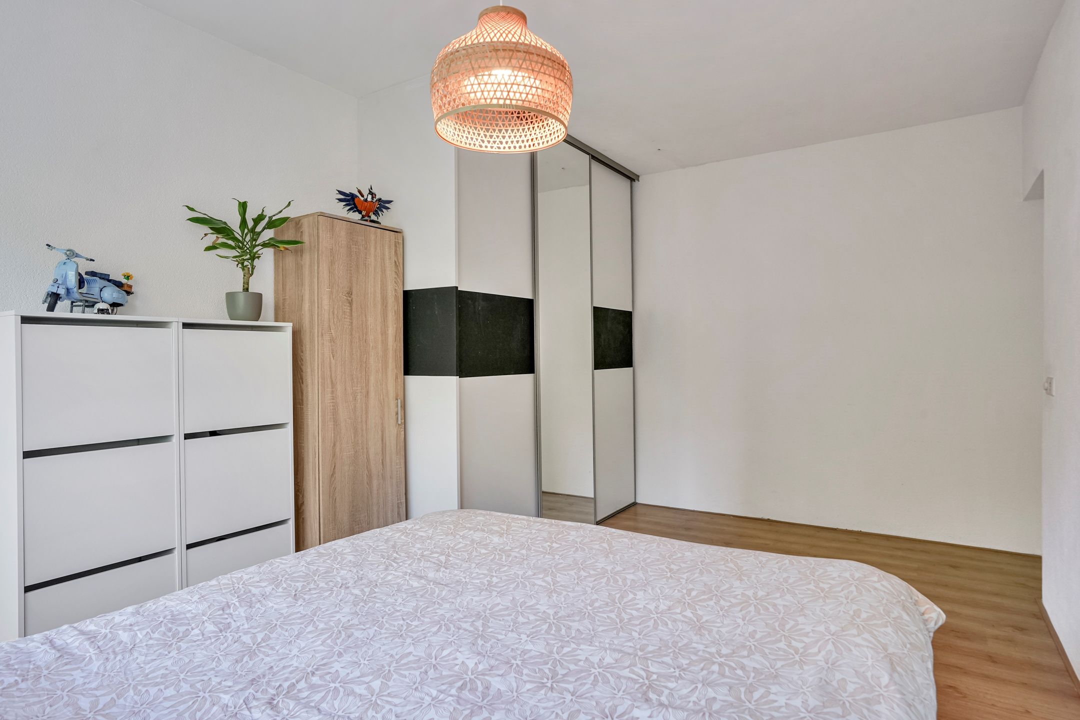 Stylish and Light Apartment in Green Tilburg Location — 18