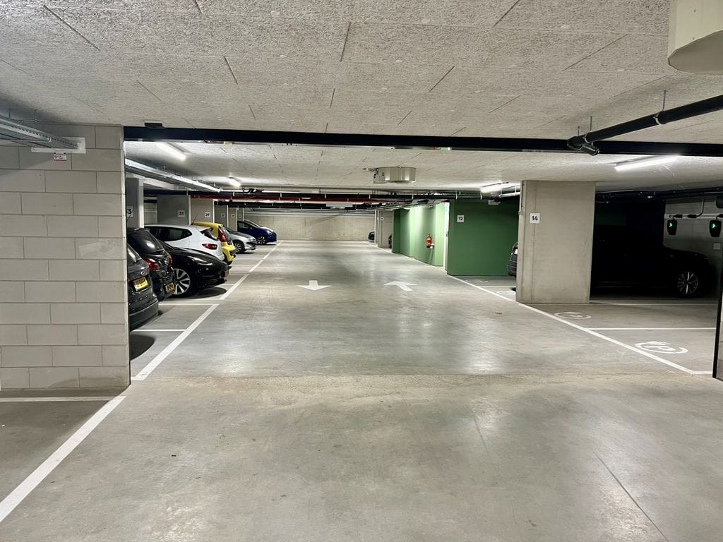 Photo 26 of Heathrowstraat 350