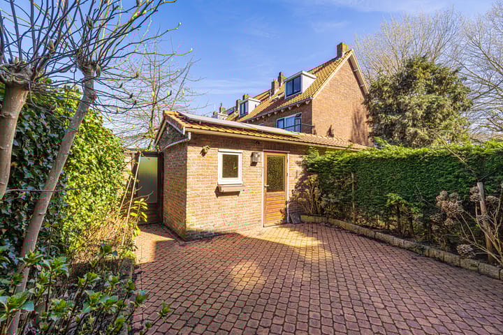 Photo 3 of Roomburgerlaan 26